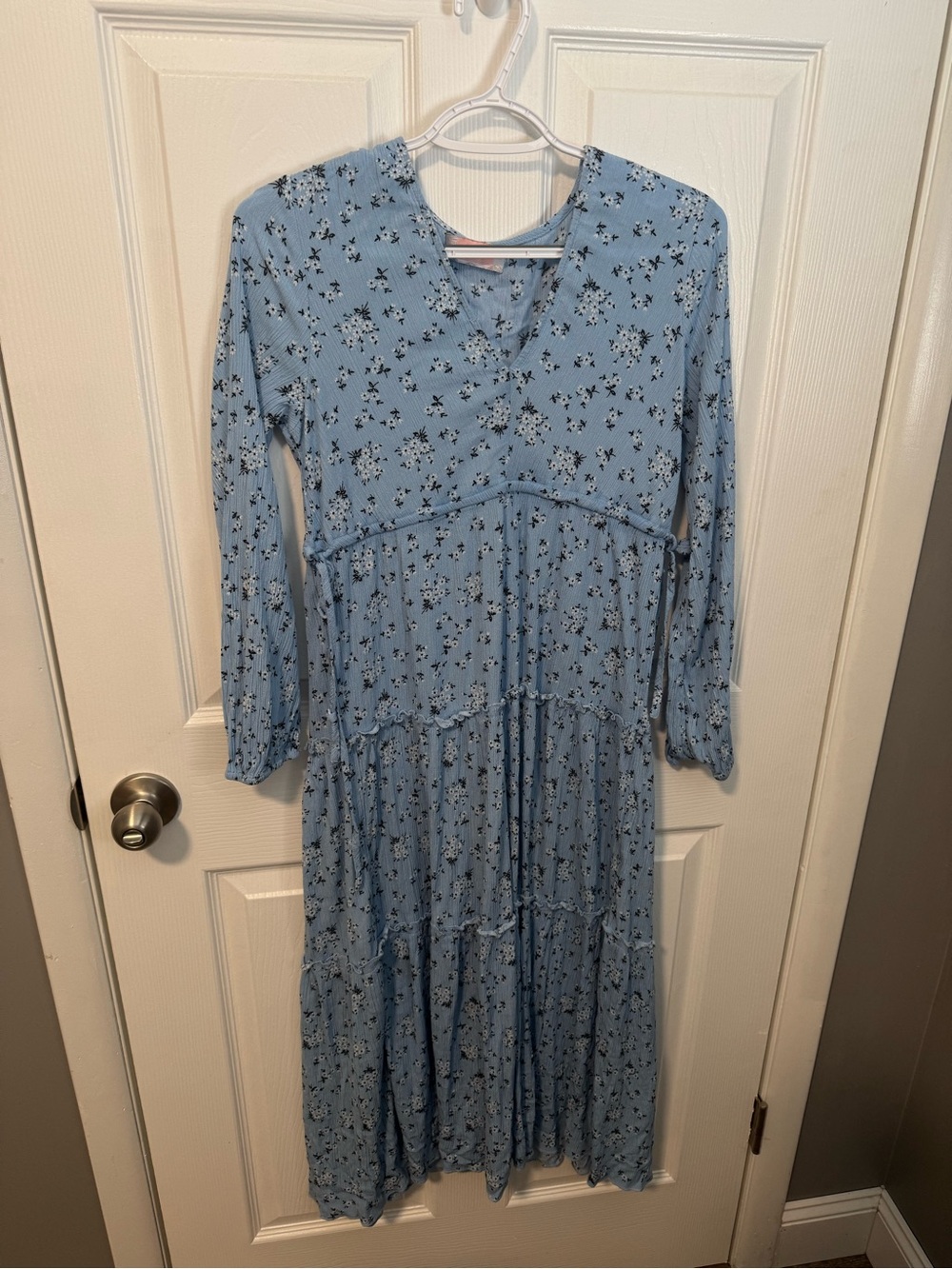 Light Blue Floral Tiered Maxi Dress with V-Neck